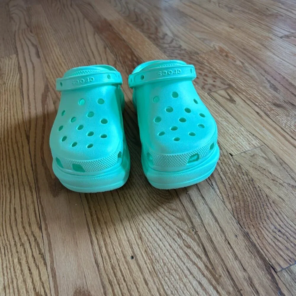 Mint Green Crocs Classic Bae Platform Clog Women's Size 8 - Picture 2 of 5